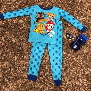 Paw Patrol Nickelodeon 2 pc pajama set size 5T